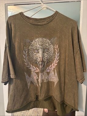 Def Leppard Graphic Tee- Olive Green